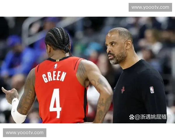 乌度卡坚持无限换防 火箭防守纪律性成为取胜关键